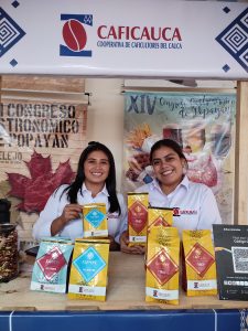 Casa de La Cultura- Semana Santa- Angelica Tombe, Verónica Arteaga
“CAFÉ EN RUTA”